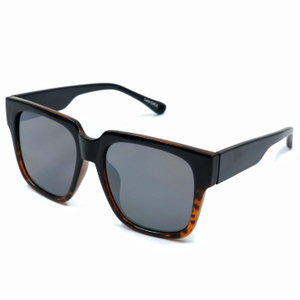 Gafas de sol Gradient Grey Square Frame Sunglass Hut Factory Eyewear Setapak
